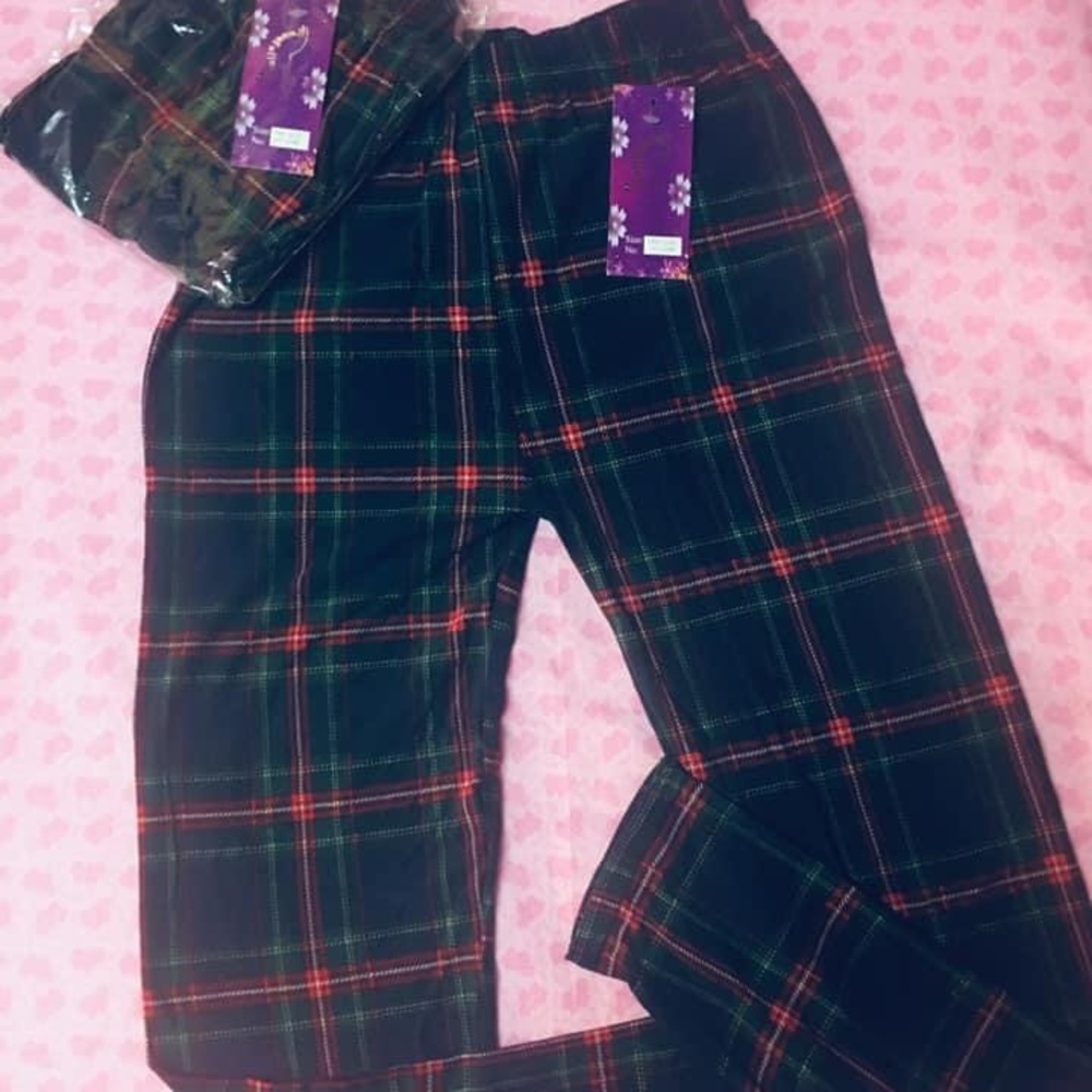 BNWT Plaid Leggings OSFM